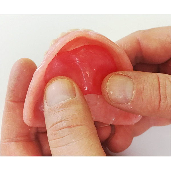 DINABASE 7 Rebasage Dentaire Adhesif