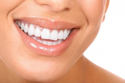 Les astuces de grand-mère pour avoir des dents blanches